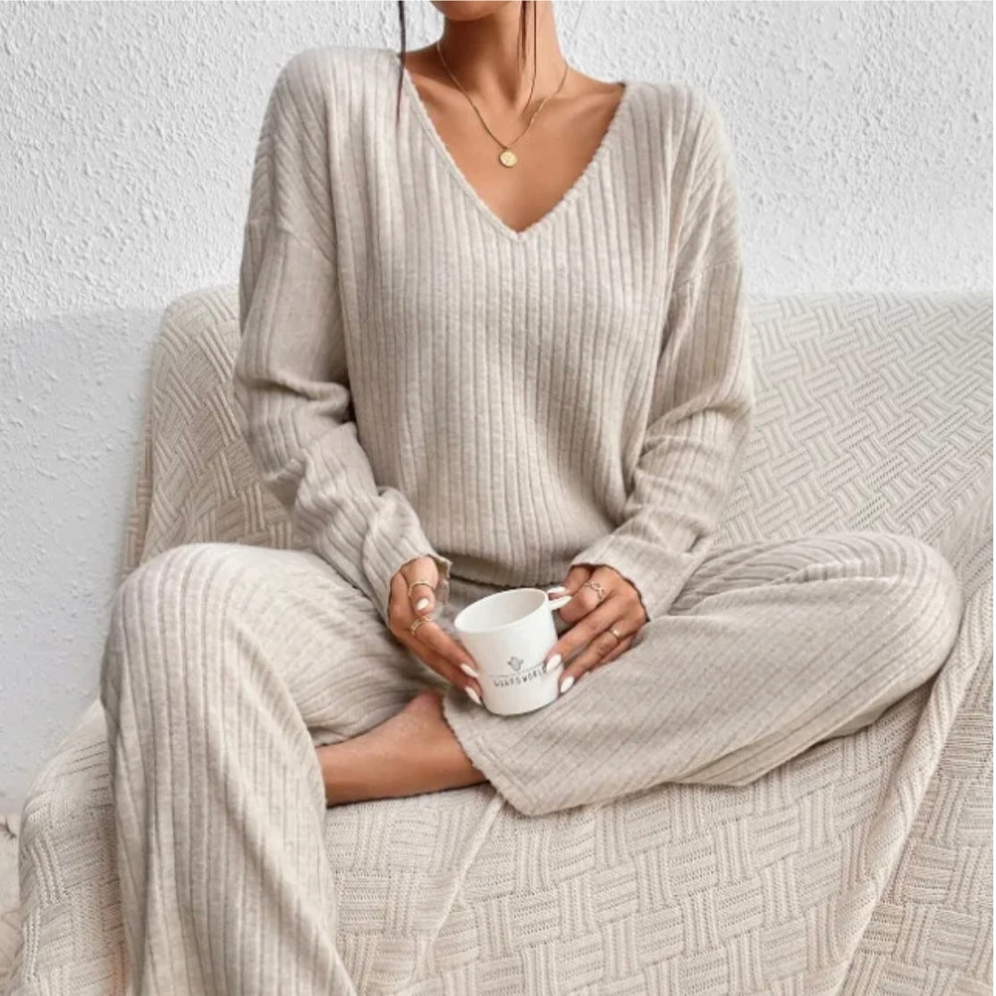 Romy | Comfortable ribbed set